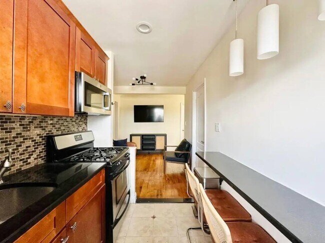 Photo - Nice room in a good neighborhood Unit 4