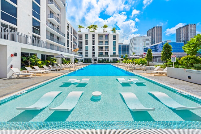 Building Photo - Arte Grand Central Rental