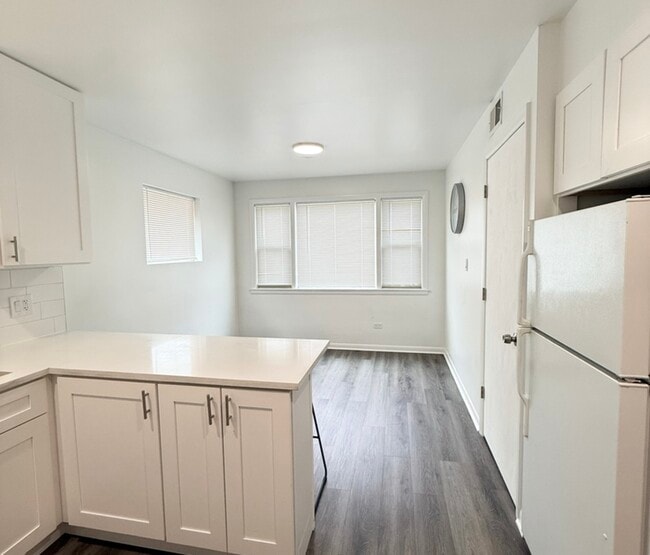 Photo - 2433 N 78th Ave