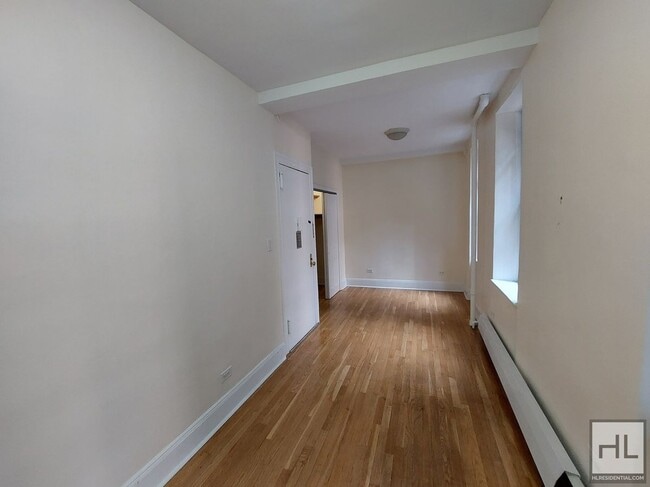 Photo - WEST 45 STREET Unit 1M