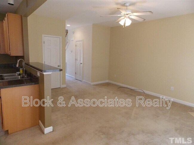Photo - 5523 Cottonrose Ln