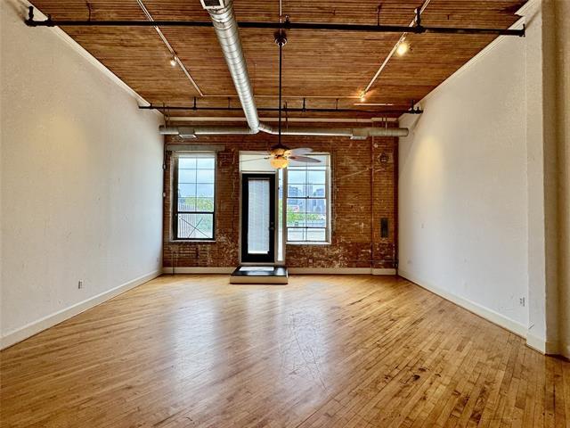 Photo - 3026 Commerce St Unit 205