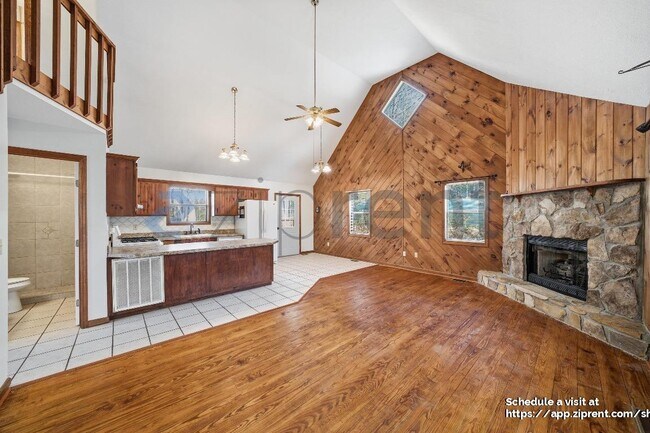 Photo - 103 Autumn Ln