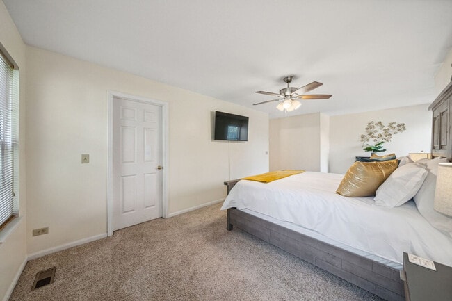 Photo - 4609 Metcalf Ct Unit ID1285037P