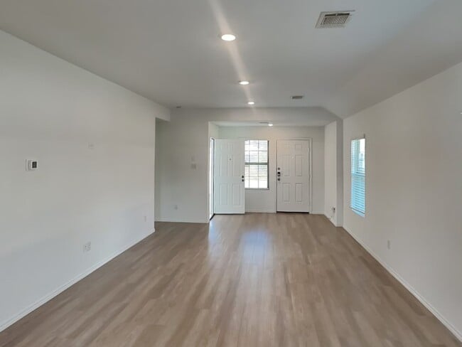 Photo - 5936 Rimini Landing Ln