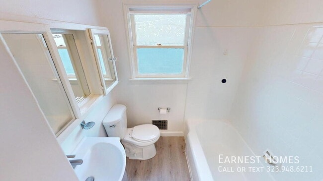 Photo - 127 N Doheny Dr Unidad 6