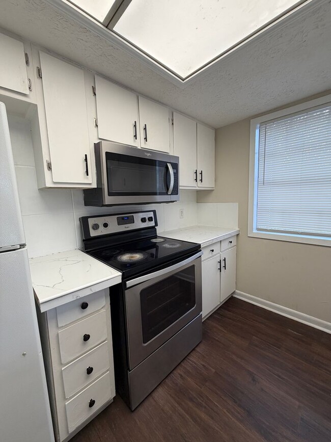 Photo - Oak Park Townhome 2/1.5 AVAILABLE NOW