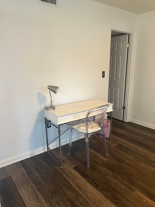 Office area - 8396 111th St Unit Seminole Condo