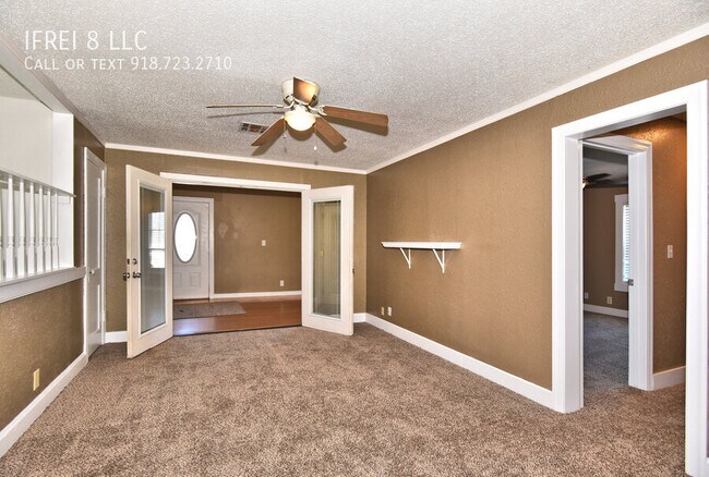 Photo - 3340 E King Pl