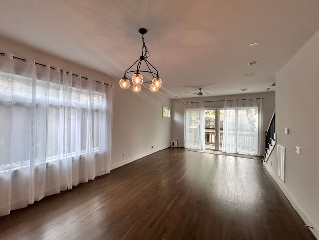 Photo - 913 14th Ave S