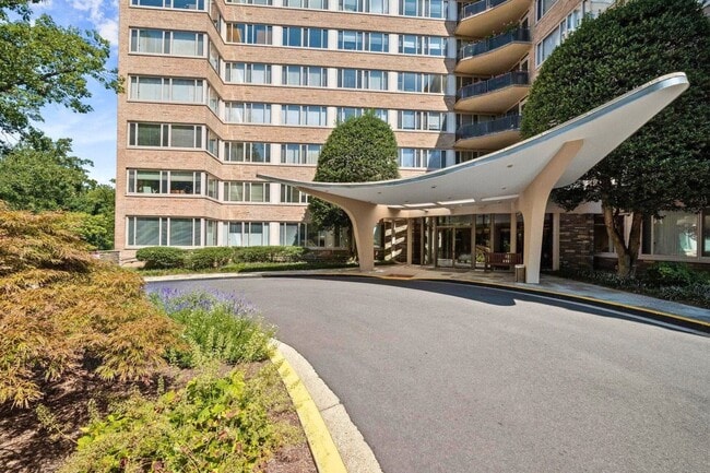 Photo - 4101 Cathedral Ave NW