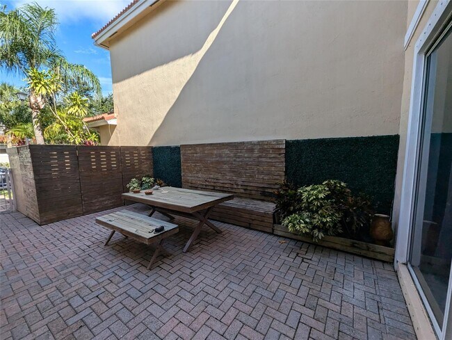 Photo - 1770 Yellowheart Way