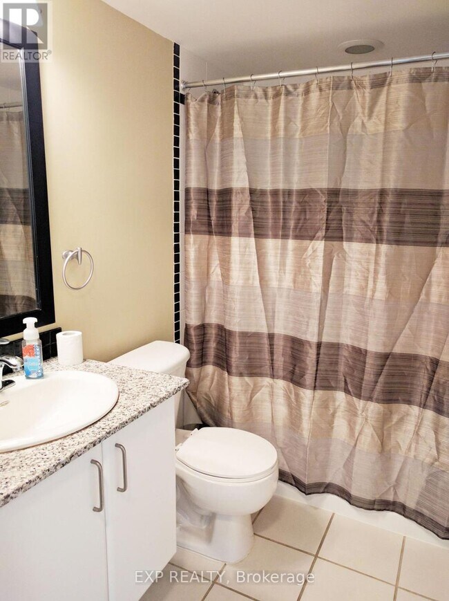 Photo - 33 Sheppard Ave E Unité 2806