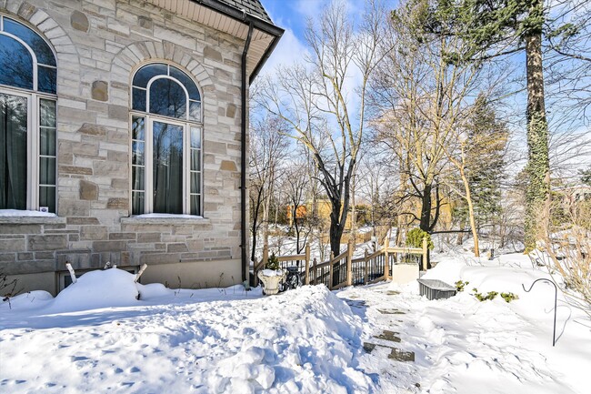 Building Photo - 50 Old Yonge St