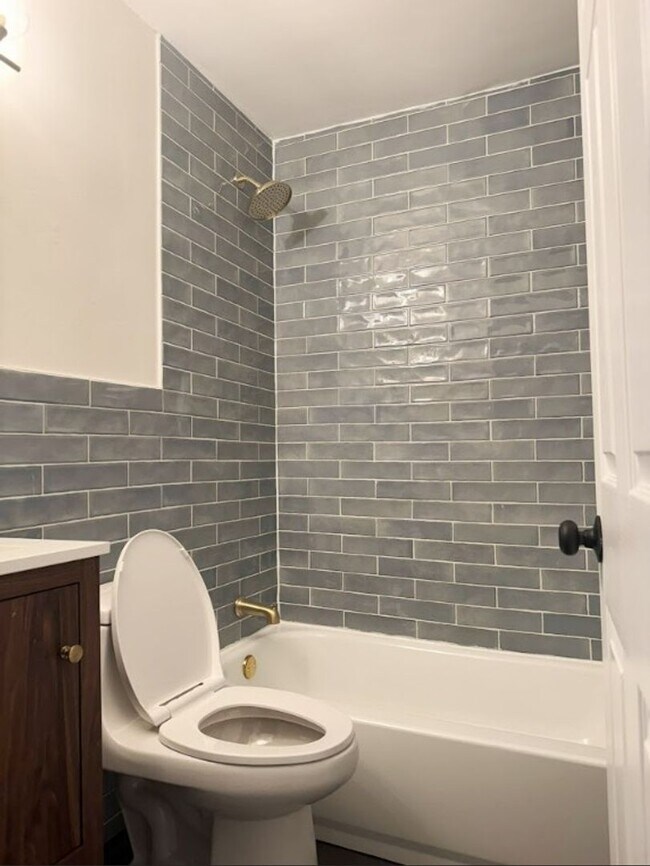 Photo - 804-806 N Fairlawn Cir Unit 806
