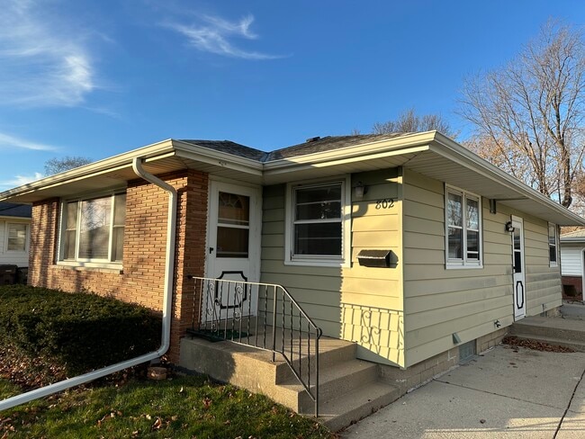 Photo - 802 Carrington Ave