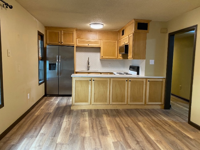 Photo - 806 Rector Rd