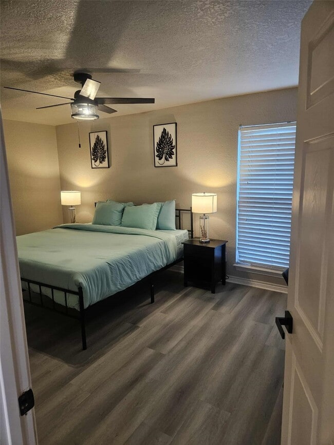 Photo - 812 Marlin St