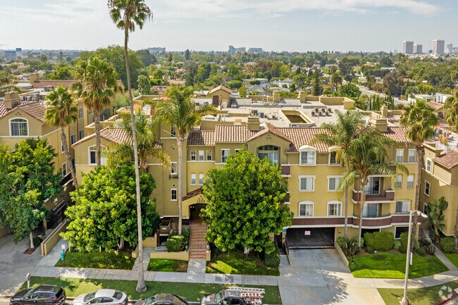 Building Photo - 2225 Beverly Glen Blvd. Rental