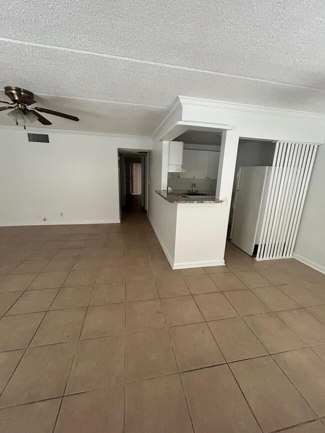 Photo - 555 Purdy Ln Unit 205