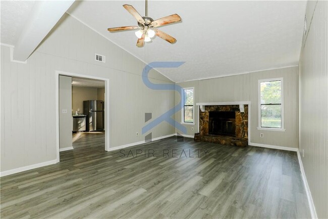 Photo - 5694 Phillips Dr