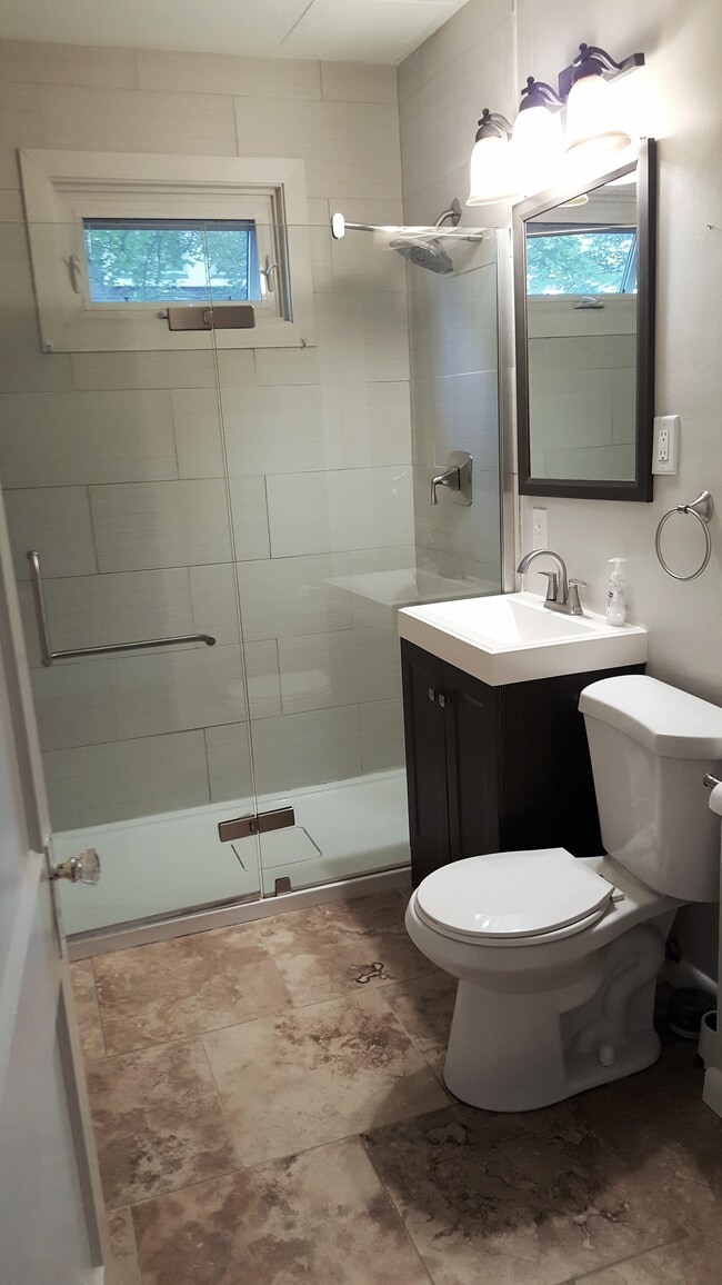 Bathroom - 100 Greaton Rd Unit 1