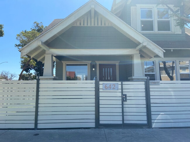 Front entrance - 642 E 10th St Unidad A