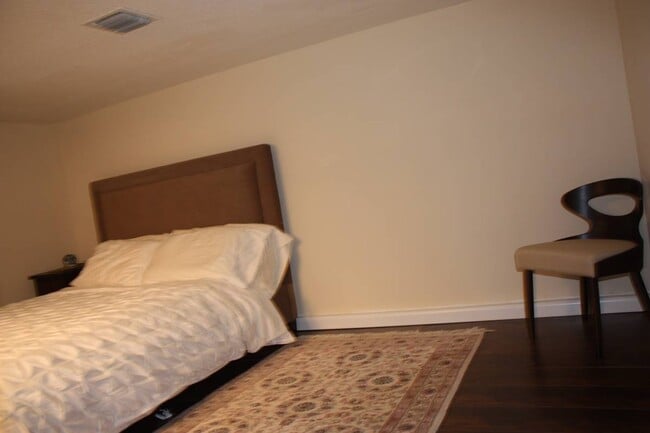 Photo - 5862 Homeland Rd