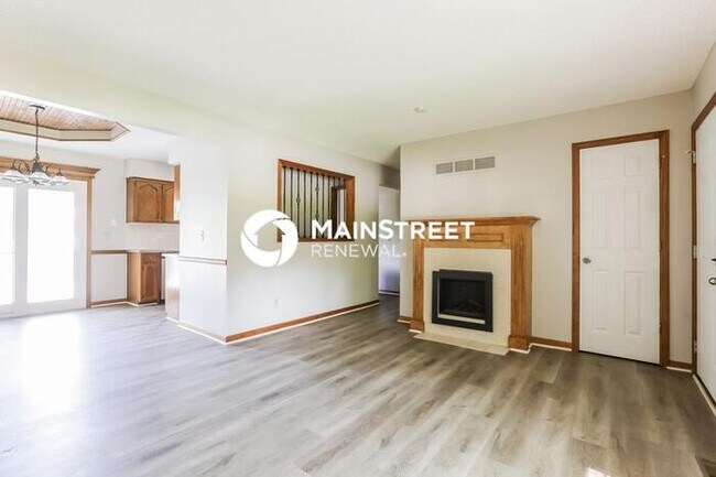 3 Bedroom Pet-Friendly Home in LEES SUMMIT, MO with Main Street Renewal