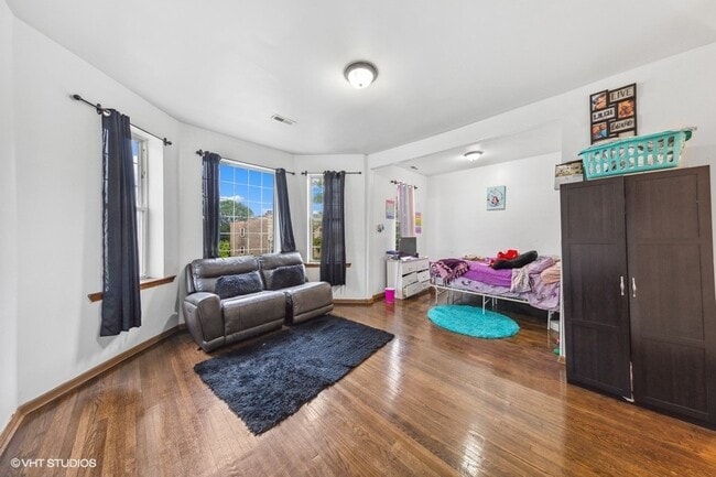 Building Photo - 1546 S Drake Ave Unit #3 Rental