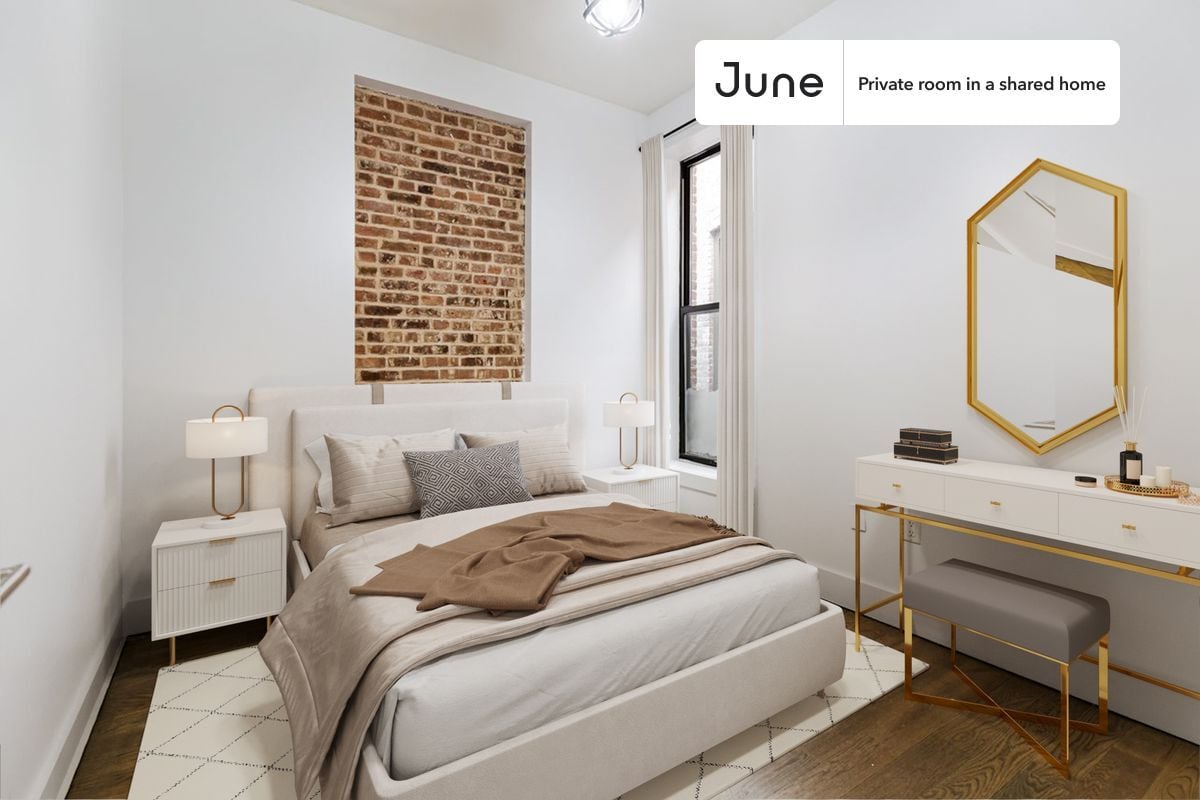 Private bedroom in 4 bed/2 bath Home - Private bedroom in 4 bed/2 bath Home