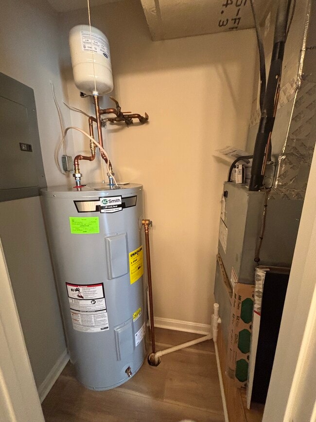 Photo - 1115 Regency Way