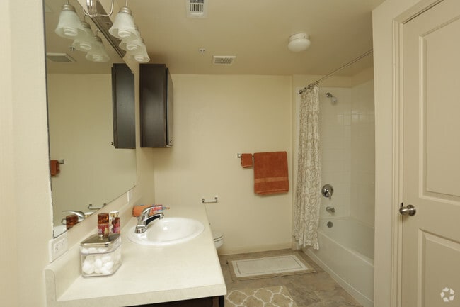 Interior Photo - Paseo Pointe Rental