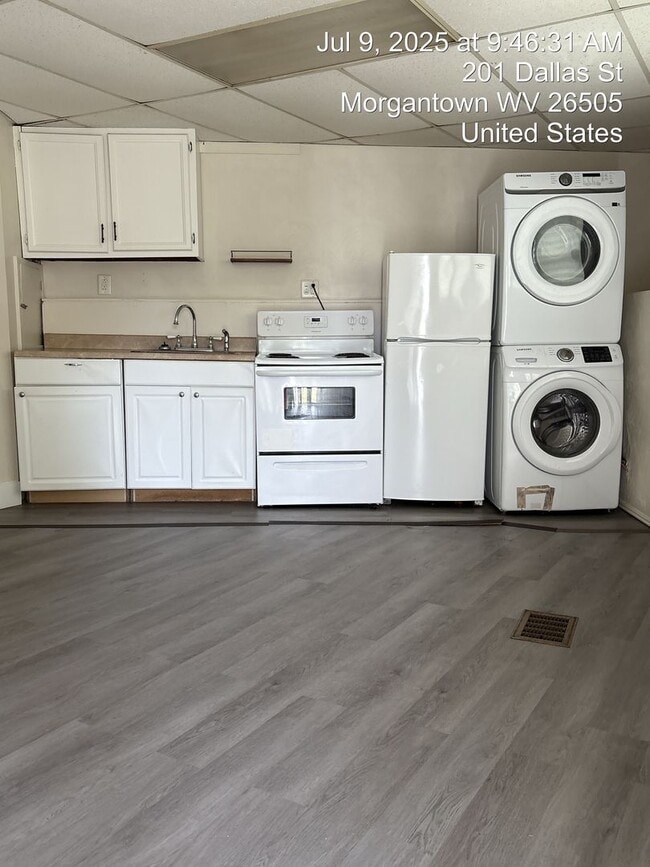 Building Photo - 487 Dallas St Unit Apt 101