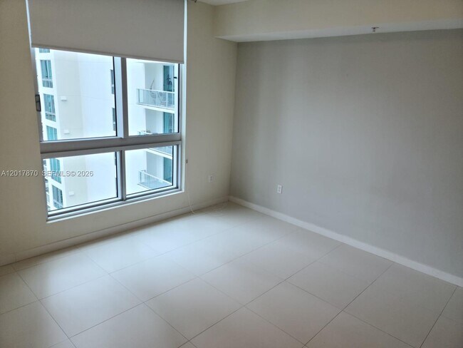 Photo - 300 S Biscayne Blvd Unit T-3303