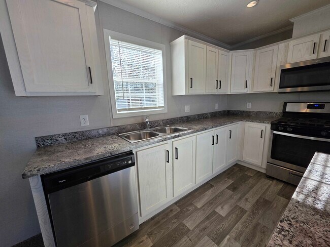 Photo - 3730 Birch St