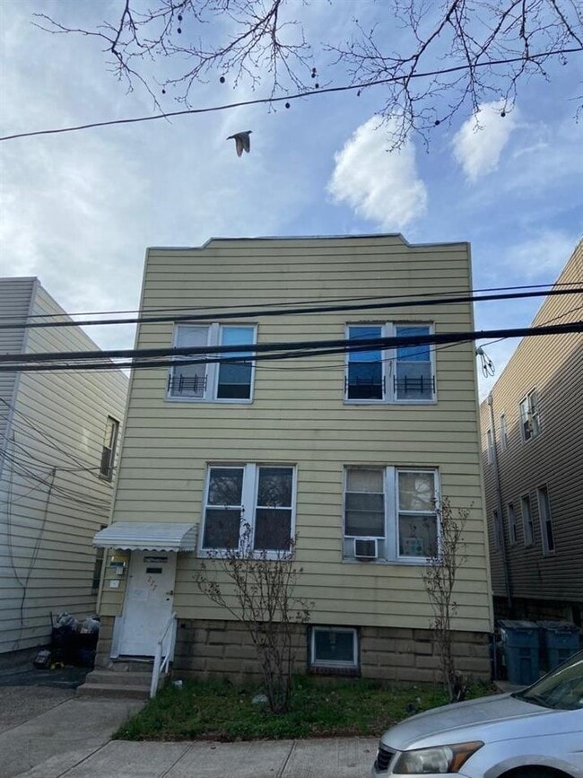 Building Photo - 277 Liberty Ave Unit 1 Rental