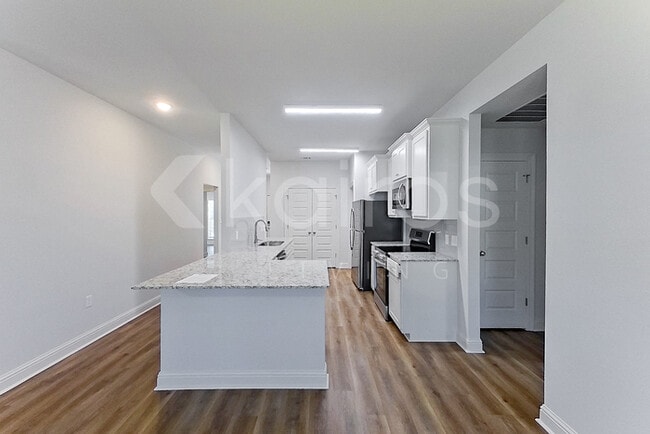 Photo - 8041 Hendrick Dr