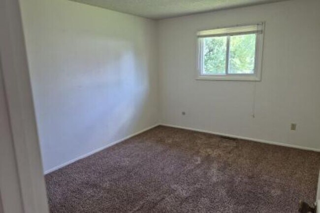 Photo - 1229 Hawthorne Ln Unit 1229