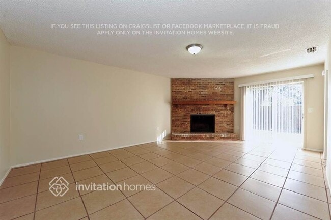 Photo - 1830 E Oakwood Loop