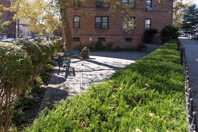 Photo - 9902 3rd Ave