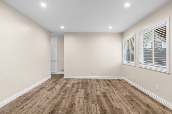 Photo - 1831 Lime Ave Unidad 01