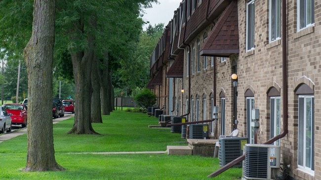 Willow Crossing - Willow Crossing Apartments