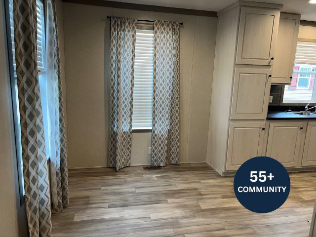 Photo - 1133 Yeomans St