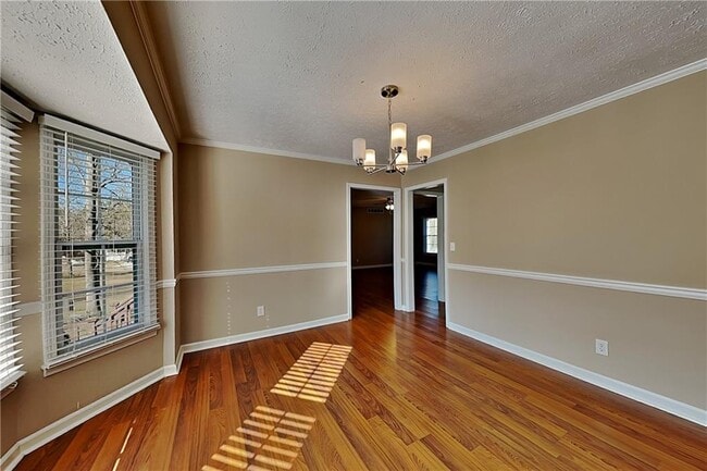 Photo - 1606 Shadowbrook Dr