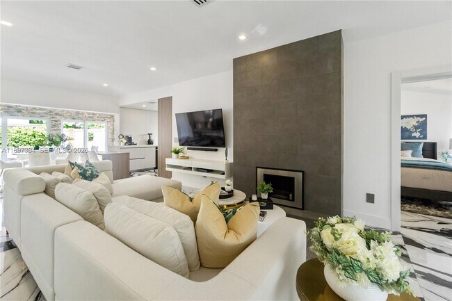 Photo - 1544 Michigan Ave