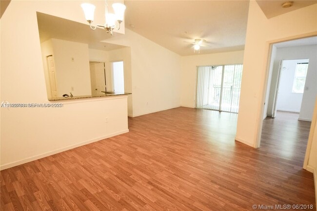Photo - 2427 Centergate Dr Unit 306
