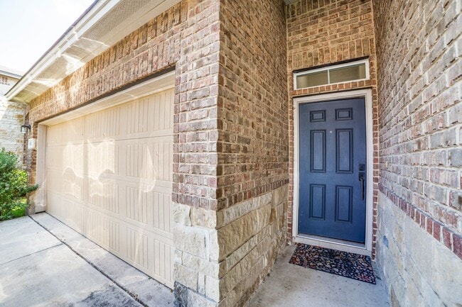 Photo - Beautiful 3 Bedroom in Republic Oaks Community
