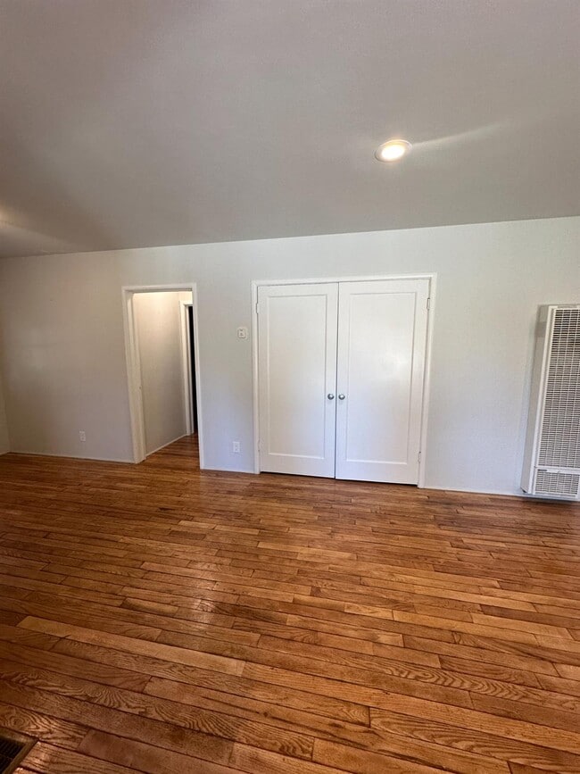 Photo - 2627 N Thorne Ave