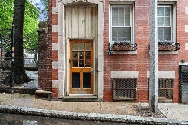 Building Photo - 16 Stillman St Unit 3 Rental